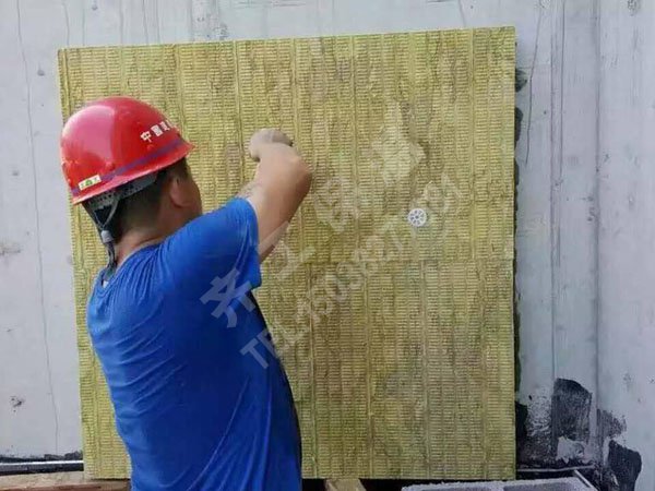 擠塑板是如何實現(xiàn)保溫效果的？