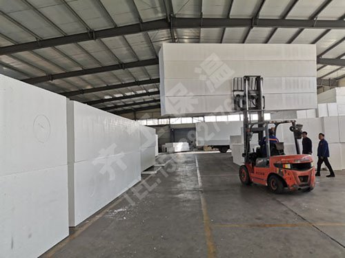 擠塑板介紹?；⒅楸厣皾{